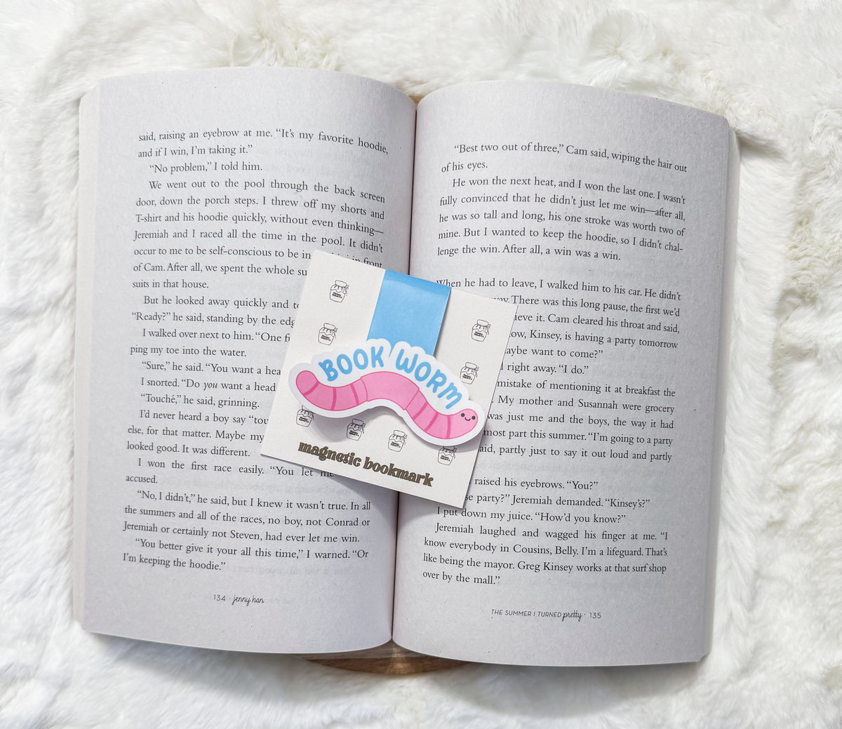 The Bookworm – Magnetic Bookmark