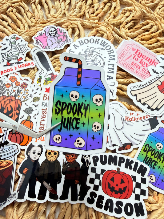 Spooky Sips – Sticker